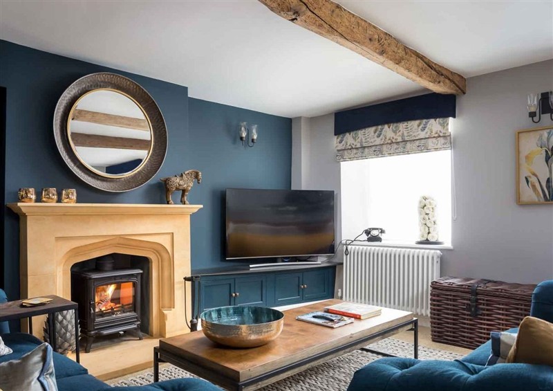 Relax in the living area at Lavender Cottage (Stow-on-the-Wold), Stow-On-The-Wold