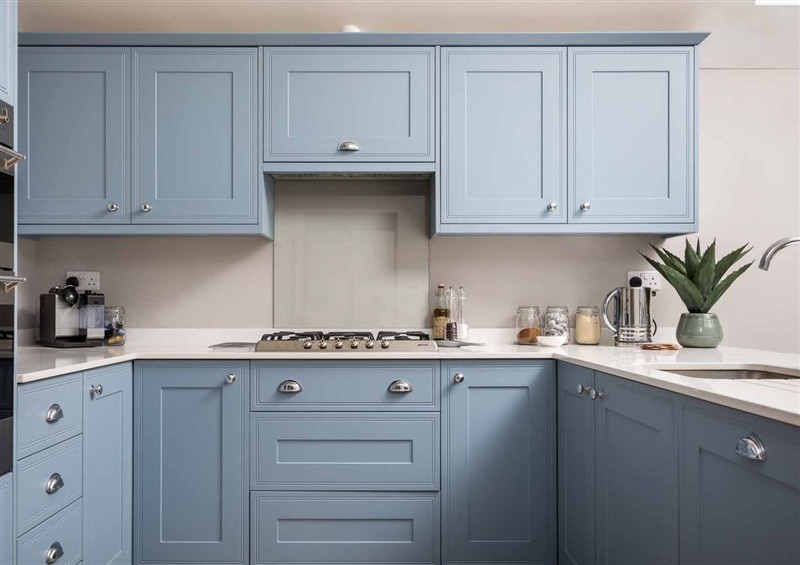 The kitchen at Lavender Cottage (Stow-on-the-Wold), Stow-On-The-Wold