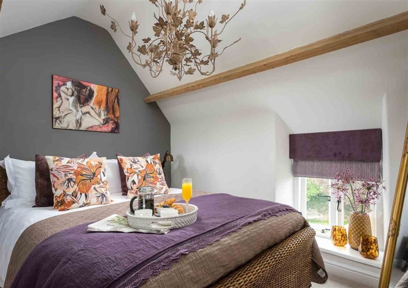 This is a bedroom at Lavender Cottage (Stow-on-the-Wold), Stow-On-The-Wold