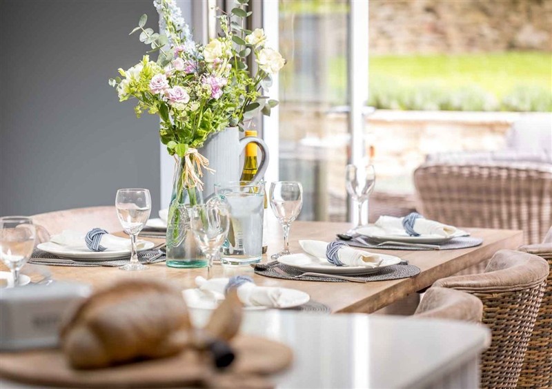 This is the dining room at Lavender Cottage (Stow-on-the-Wold), Stow-On-The-Wold