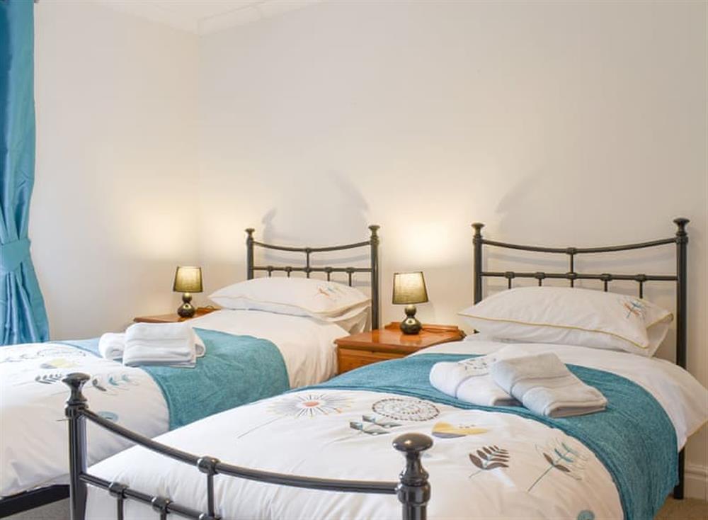 Attractive twin bedroom at Lavender Cottage in Winterton-on-Sea, near Great Yarmouth, Norfolk