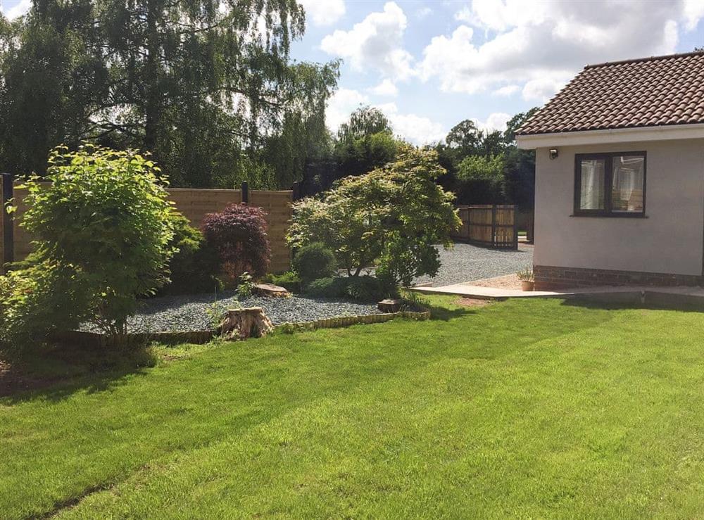 Well-maintained garden areas at Lavender Lea in Henley-in-Arden, Warwickshire