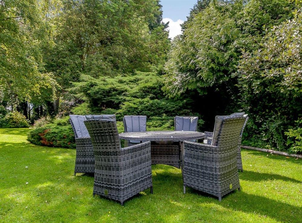 Lovely sitting-out-area at Lawnswood in Brompton-by-Sawdon, North Yorkshire