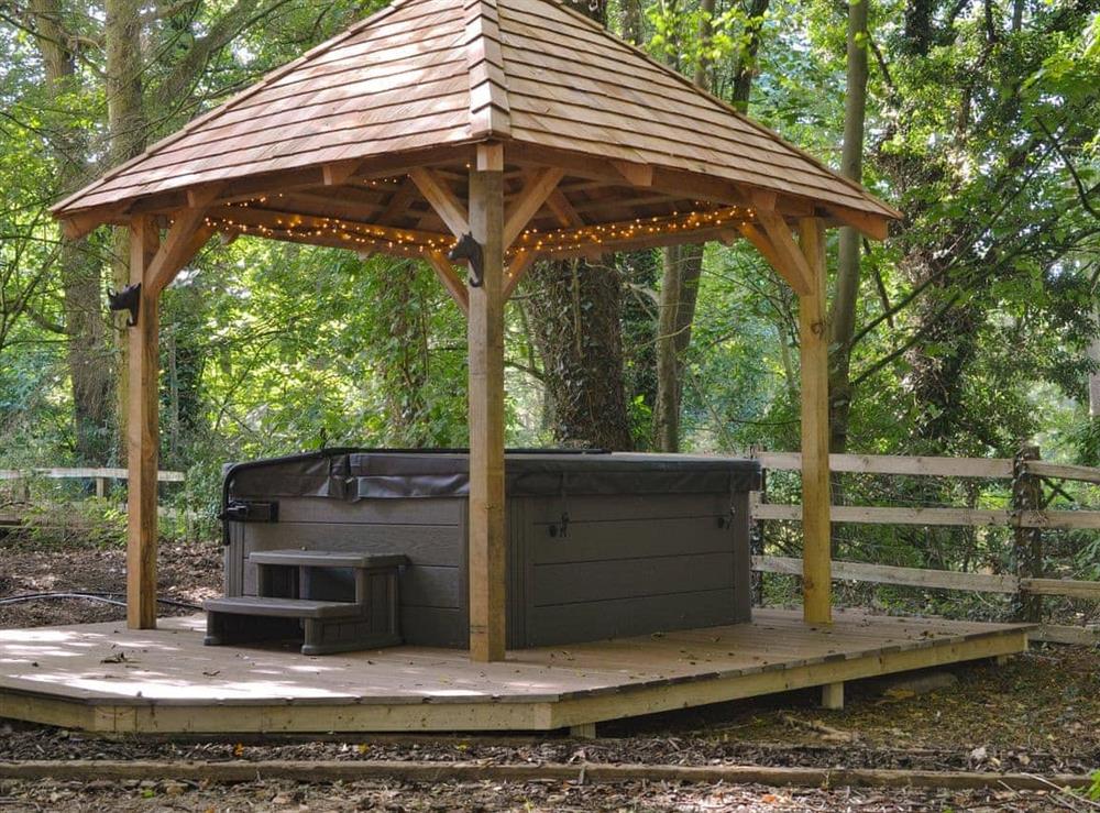 Secluded hot tub at Lawnswood in Brompton-by-Sawdon, North Yorkshire