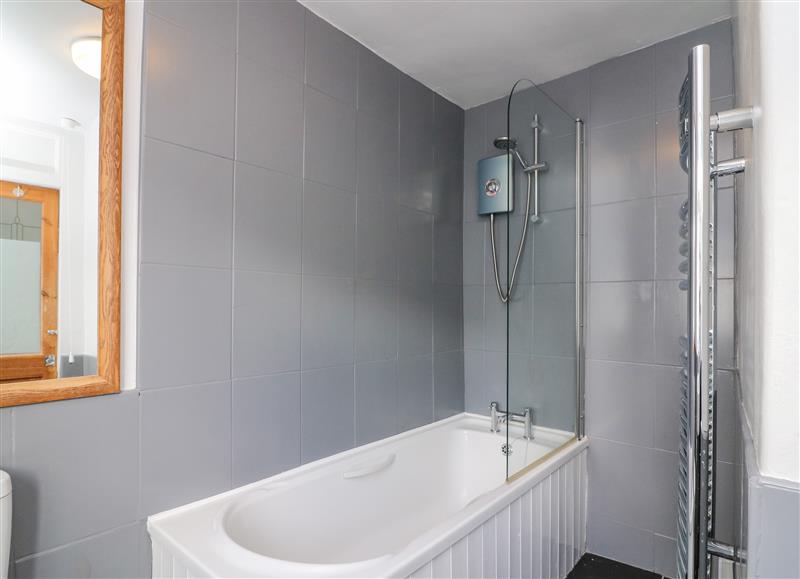 Bathroom at Le Grand Bleu, Aveton Gifford