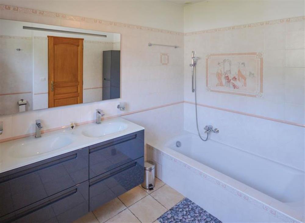 Bathroom (photo 2) at Le Paradis in Peymeinade, Côte-d’Azur, France