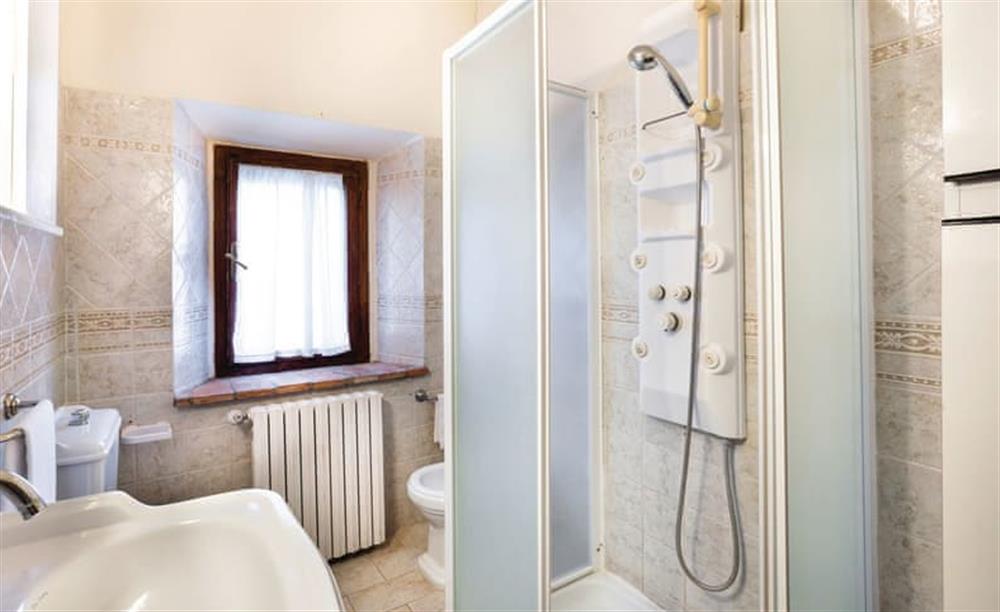 Bathroom at Le Viole in Volterra, Italy