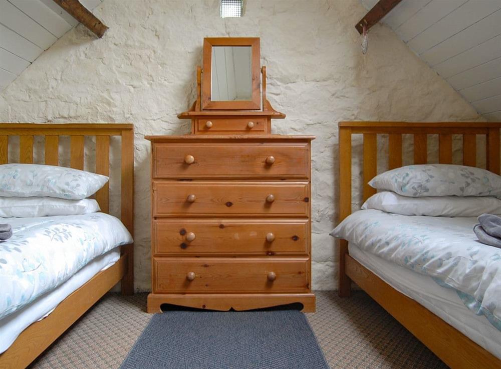 Twin bedroom (photo 3) at Nightingale Cottage, 