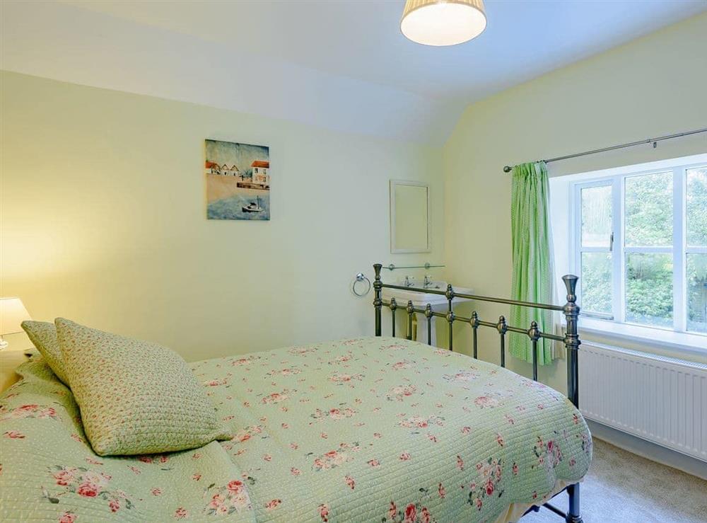 Beautifully presented double bedroom at Leatherpool Place in Wiveton, near Holt, Norfolk