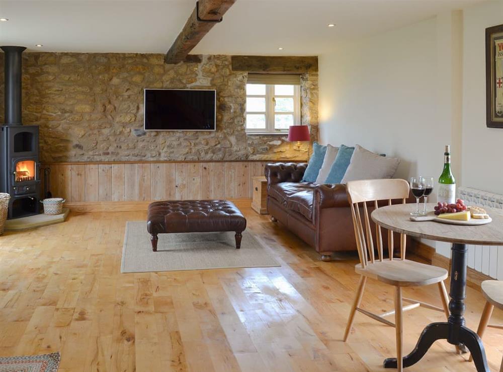 Cosy and romantic property with open plan living space at Bell Cottage, 