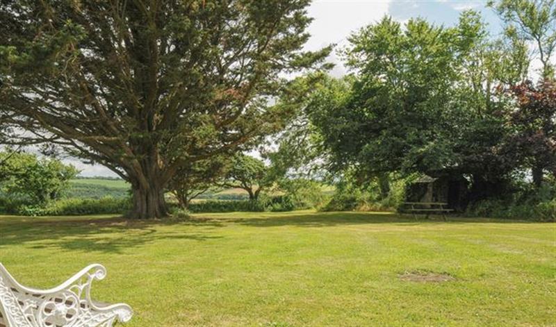The setting around Lee Barton Farmhouse (photo 2) at Lee Barton Farmhouse, Woodford near Kilkhampton
