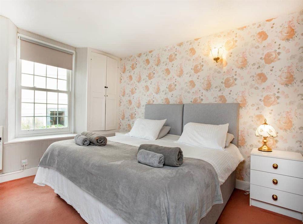 Double bedroom at Lee House in Fowey, Cornwall