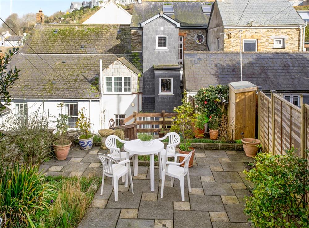 Sitting-out-area at Lee House in Fowey, Cornwall