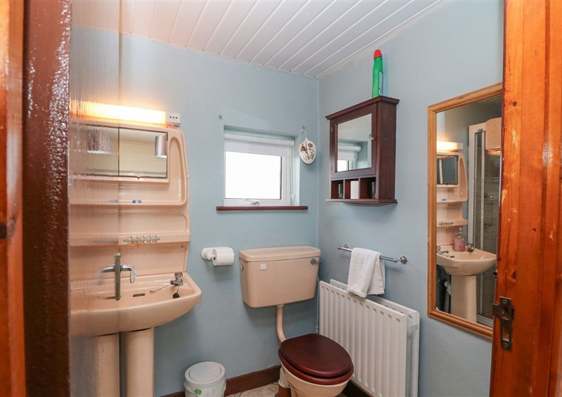 Bathroom at Lehanmore House, Loughane More near Allihies