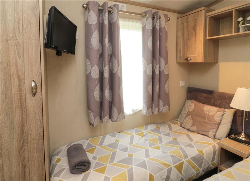 This is a bedroom (photo 2) at Lemon Tree lodge, Felton