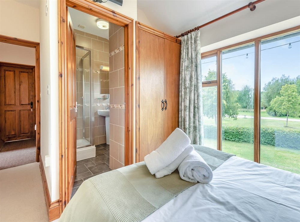 Double bedroom (photo 4) at Leopold in Blandford Forum, Dorset