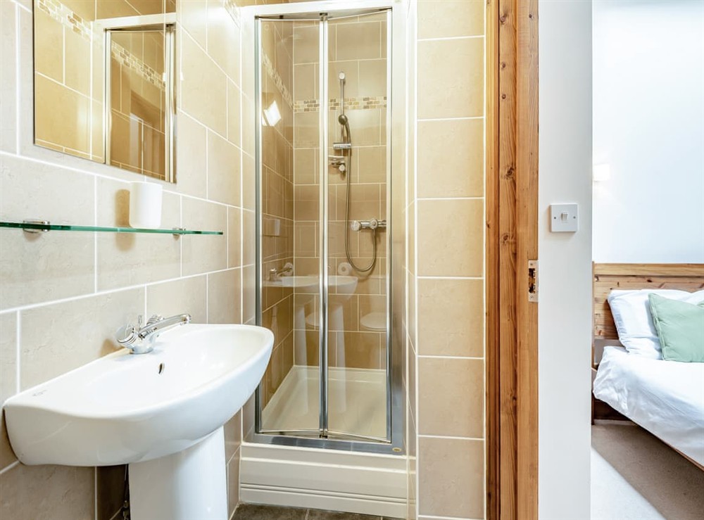 En-suite (photo 3) at Leopold in Blandford Forum, Dorset
