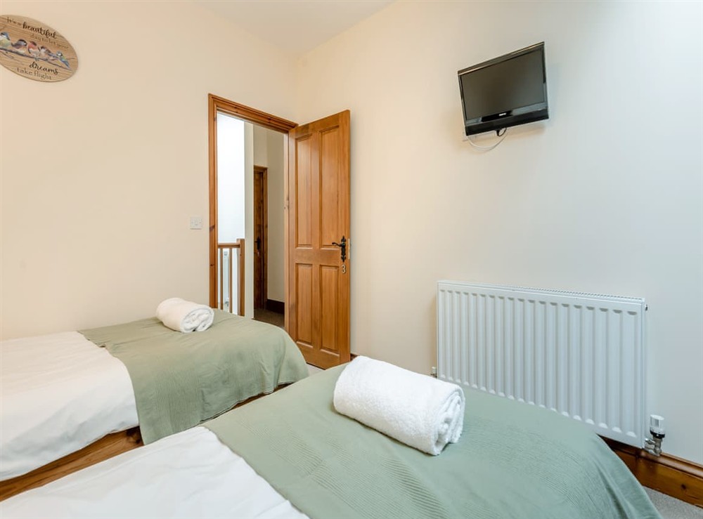 Twin bedroom (photo 2) at Leopold in Blandford Forum, Dorset