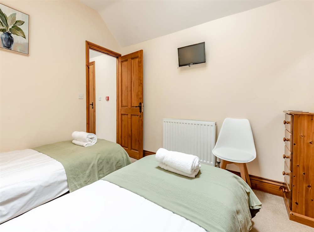Twin bedroom (photo 4) at Leopold in Blandford Forum, Dorset