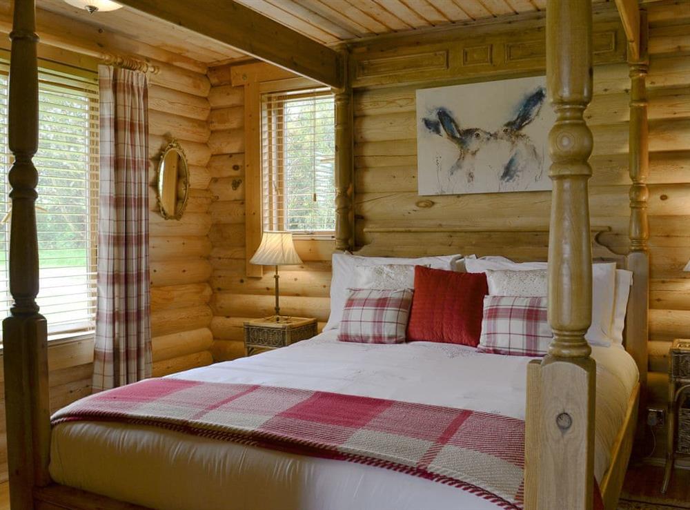 Relaxing four poster bedroom at Lepus Lodge in Lincoln, Lincolnshire
