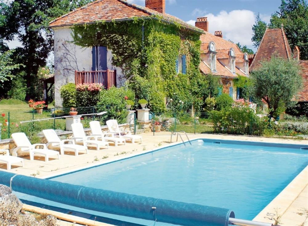 Swimming pool at Les Jangoulies in Cubjac, Dordogne, France