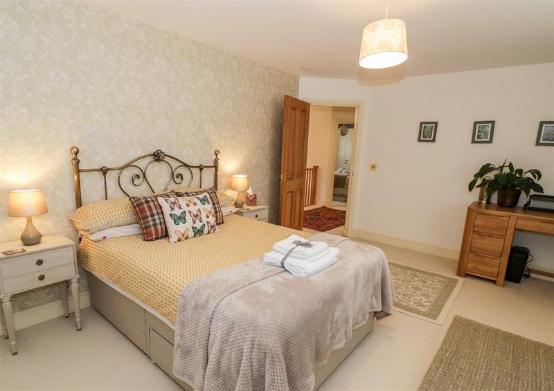 One of the 4 bedrooms (photo 2) at Levant House, Stow-On-The-Wold