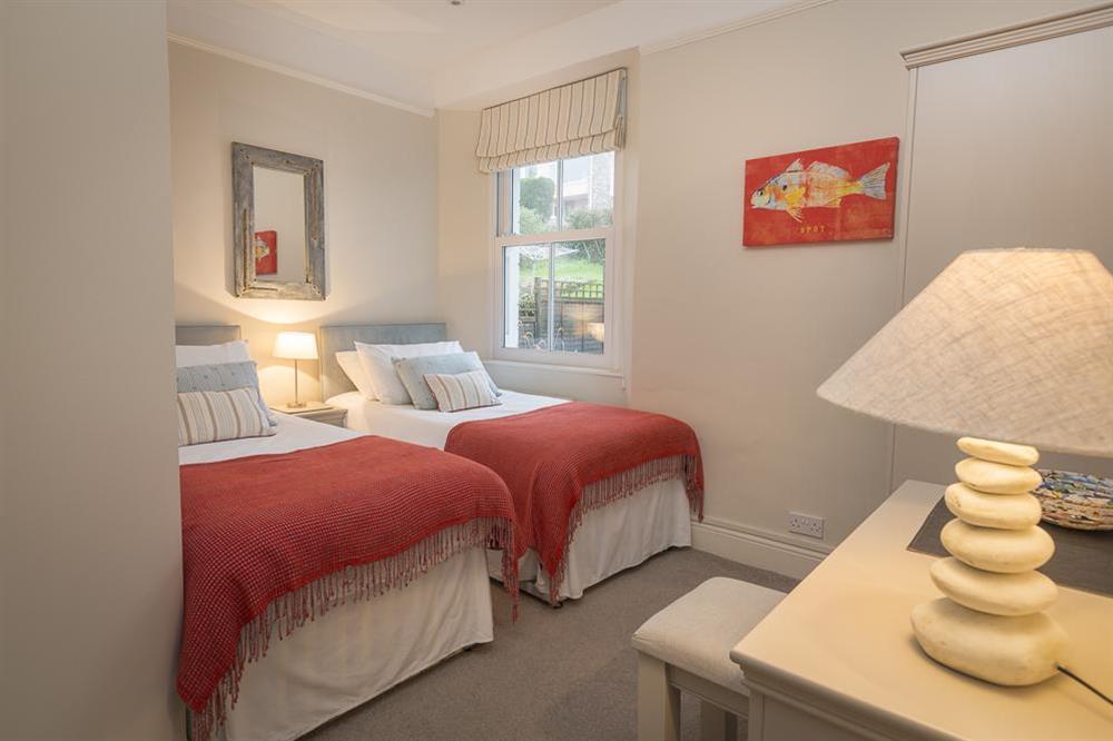 Twin bedroom at Leylands in Allenhayes Road, Salcombe