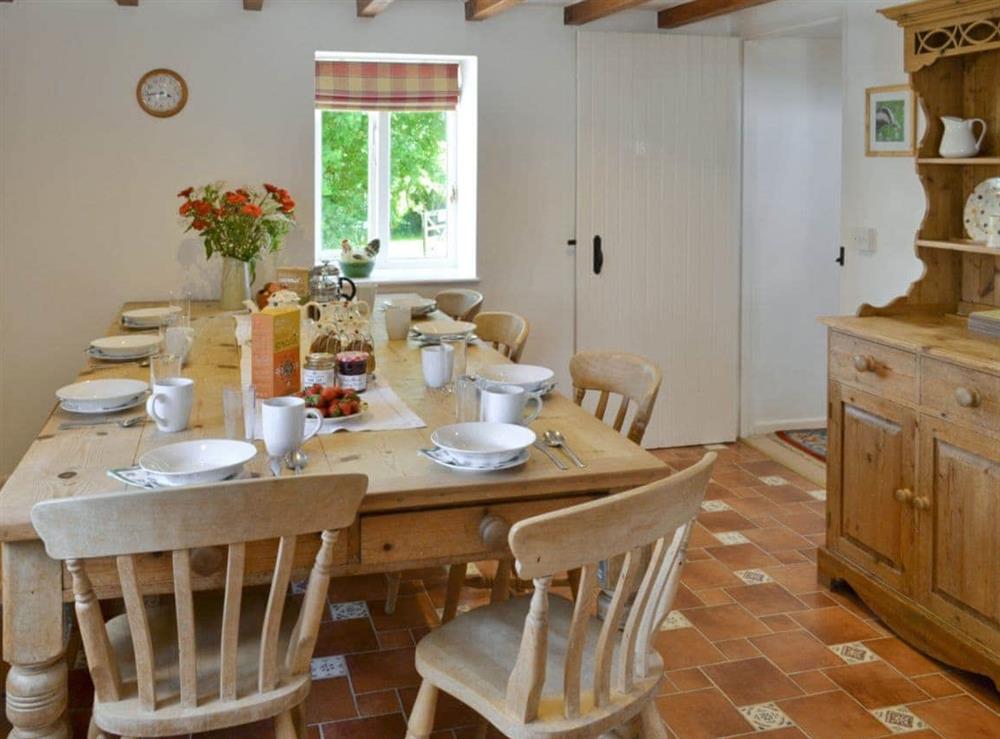Ample dining space in kitchen/diner at Badgers House, 
