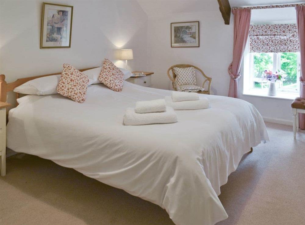 Large master bedroom at Badgers House, 