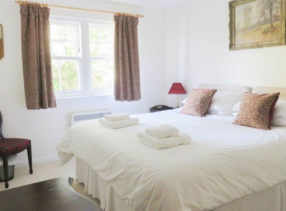 Double bedroom at Farragon Cottage, 
