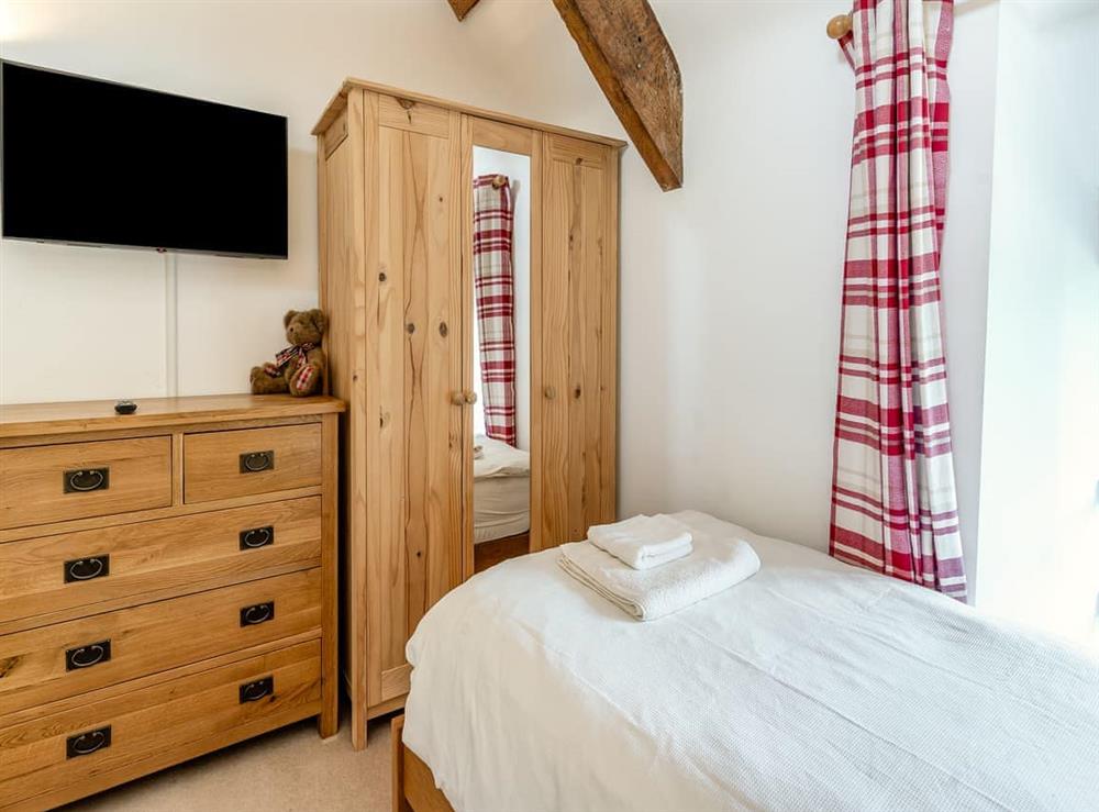 Twin bedroom (photo 3) at Lilac Cottage in Abergavenny, Gwent
