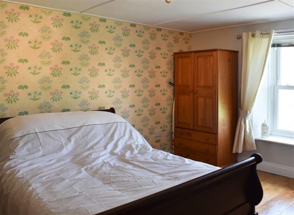 Welcoming double bedroom at Lilac Cottage in Westgate, near Bishop Auckland, Durham