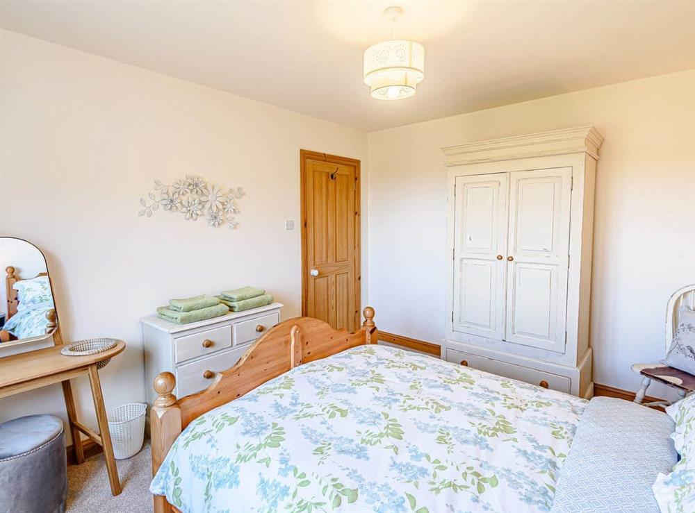 Double bedroom (photo 2) at Lilium Cottage in North Somercotes, Lincolnshire