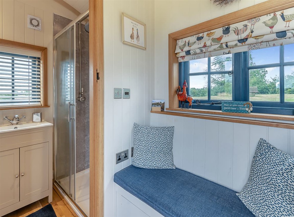Bathroom at Lillies Shepherd Hut in Nottingham, Leicestershire