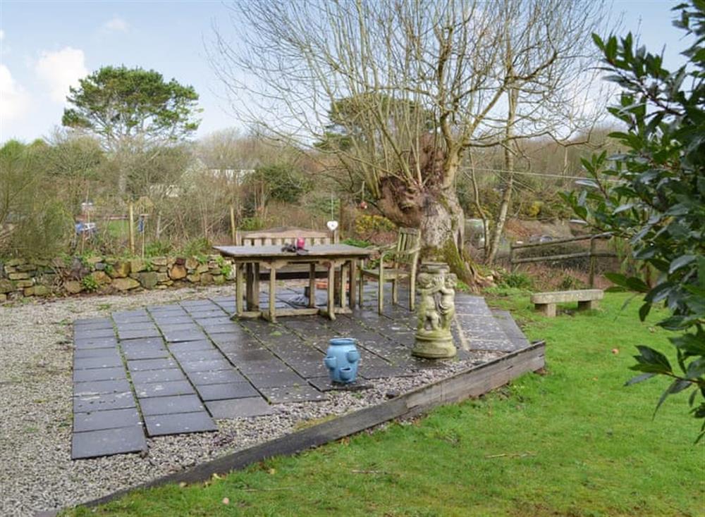 Sitting out area at Lillipit Cottage in Breage, near Helston, Cornwall