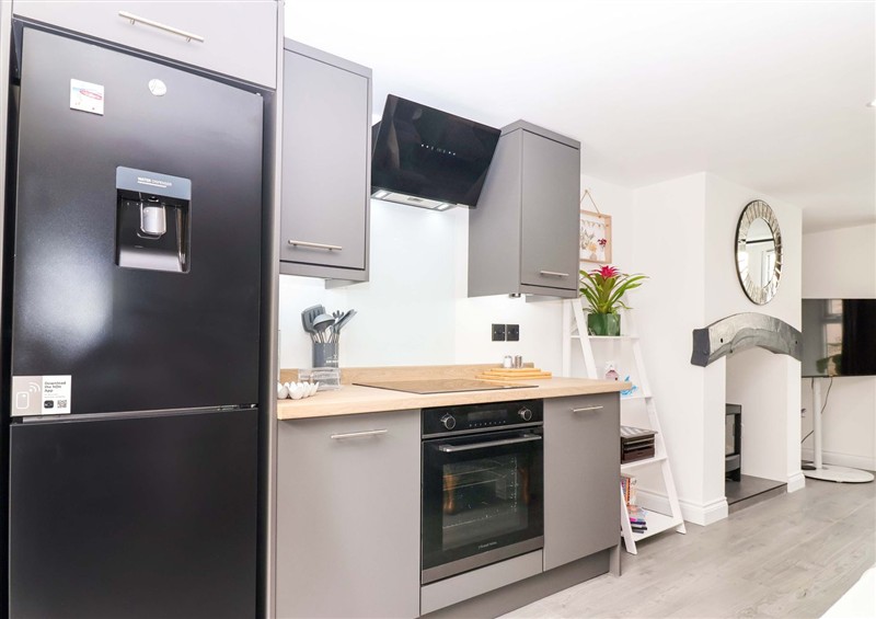 Kitchen (photo 2) at Lillys Cottage, Dawlish