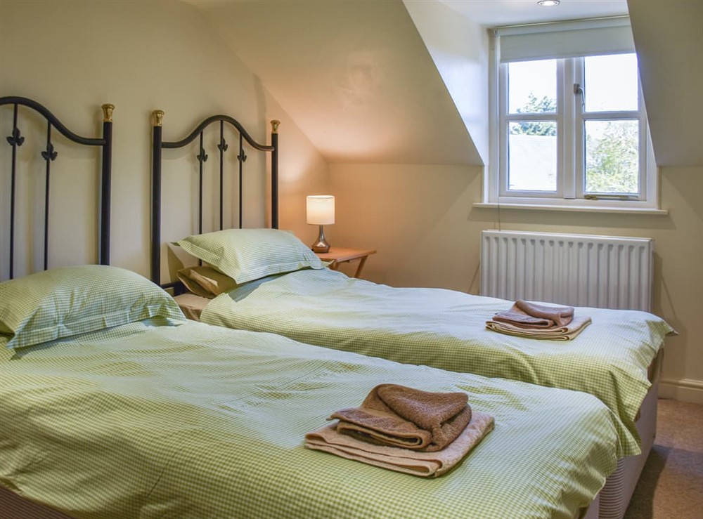 Twin bedroom