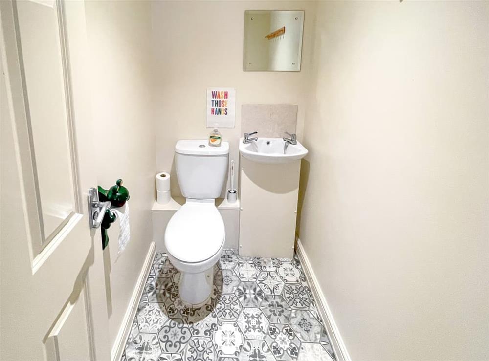 Separate toilet at Lily Pad 4 in Peterborough, near Stamford, Northamptonshire