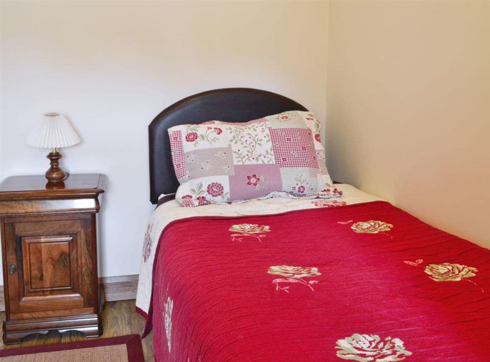 Single bedroom at Lily Vale Cottage in Pontarddulais, near Llanelli, West Glamorgan