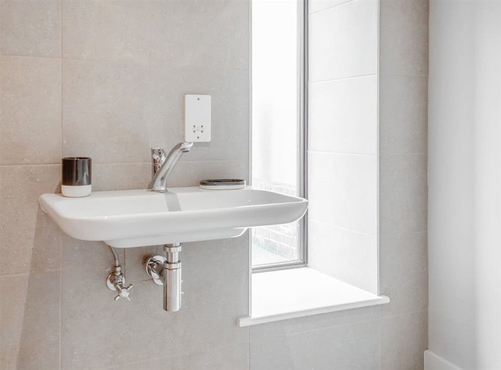 Bathroom (photo 5) at Lima Lodge in Carlton Colville, Suffolk