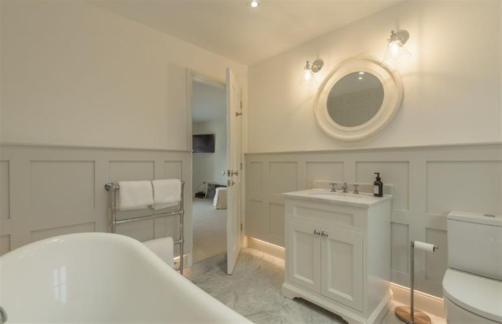 Limestone House, Norfolk: The master bedroomfts en-suite bathroom with beautiful French style slipper bath (photo 2)