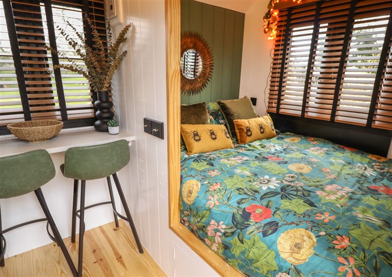 One of the bedrooms at Limetree Luxury Glamping Southdown, Nottingham