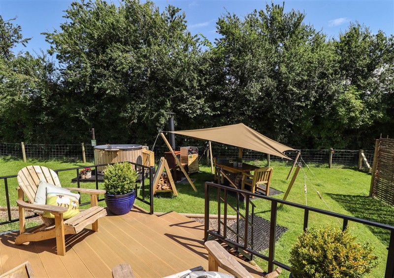 This is the garden (photo 2) at Limetree Luxury Glamping Southdown, Nottingham