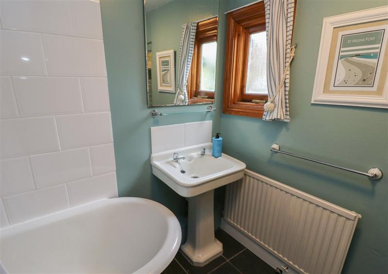 Bathroom at Linda Cottage, St Helens