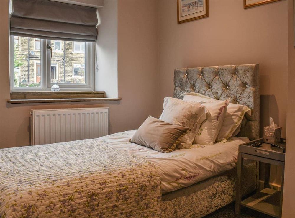 Single bedroom at Lindwell Cottage in Greetland, West Yorkshire