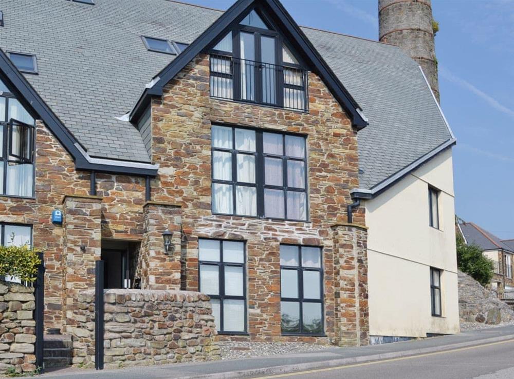 Proximity to road at Linhay Apartment in St Austell, Cornwall
