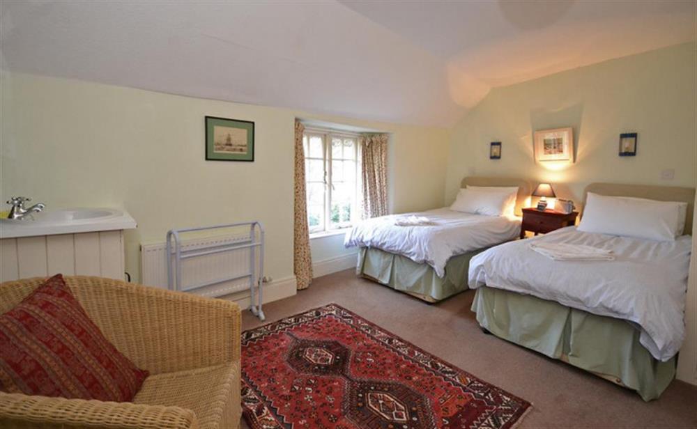 The spacious twin bedroom. at Linhays in Bickerton