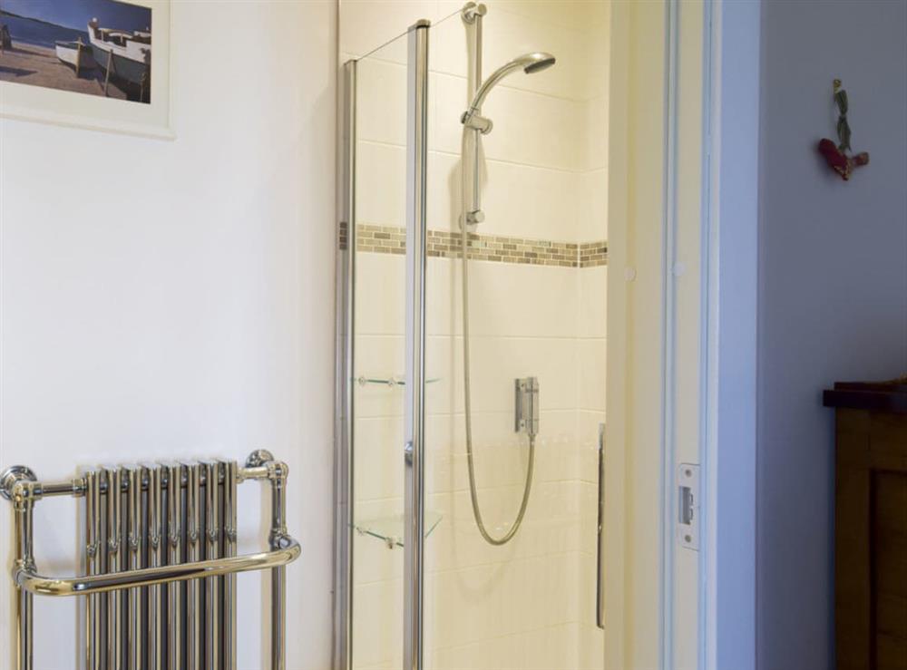 Shower room at Links View in Fritton, near Great Yarmouth, Norfolk