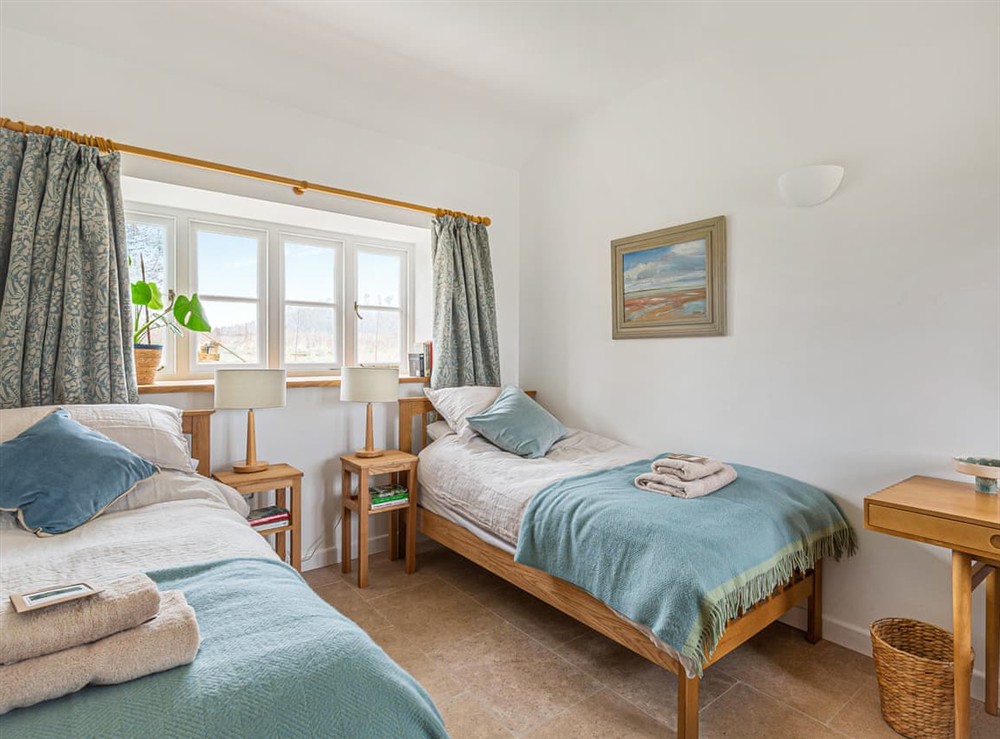 Twin bedroom