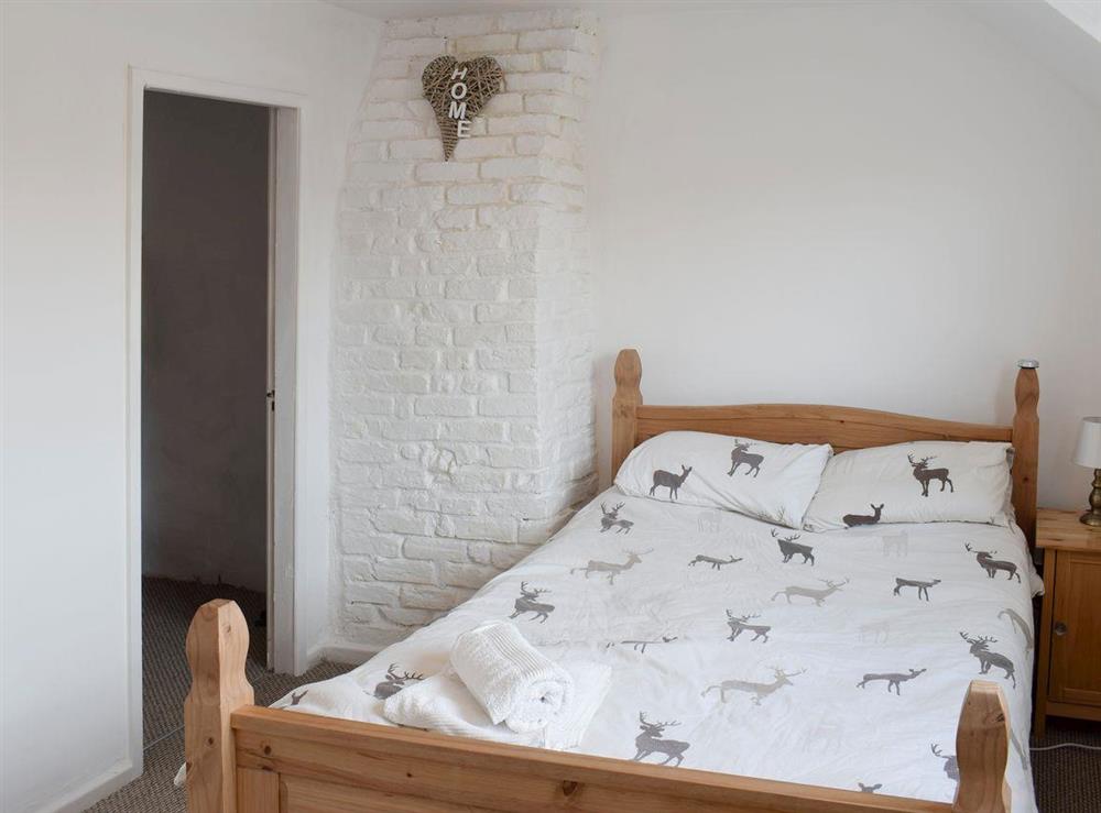 Light and airy second double bedroom at Listers Lodge in Brotton, near Saltburn-by-the-Sea, Cleveland
